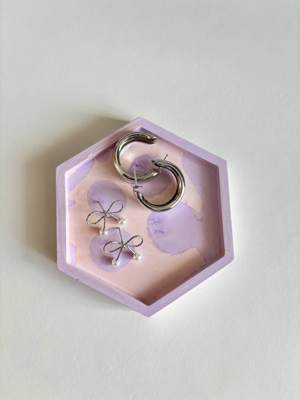 Lavender Trinket Tray — handmade resin hexagonal trinket tray, 11.5 cm × 10 cm × 1.3 inch